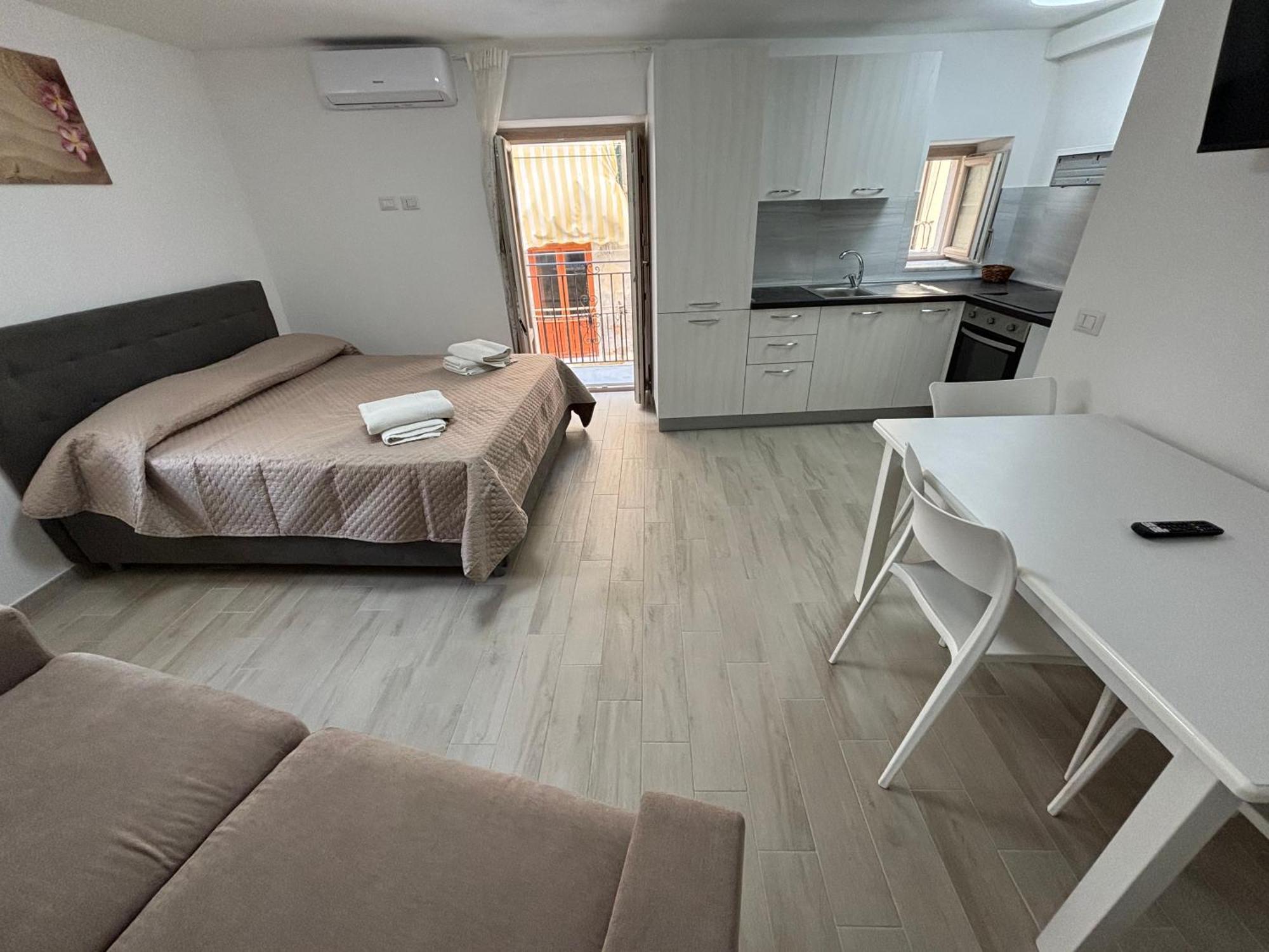 Appartement House Nonna Pina à Cefalù Extérieur photo